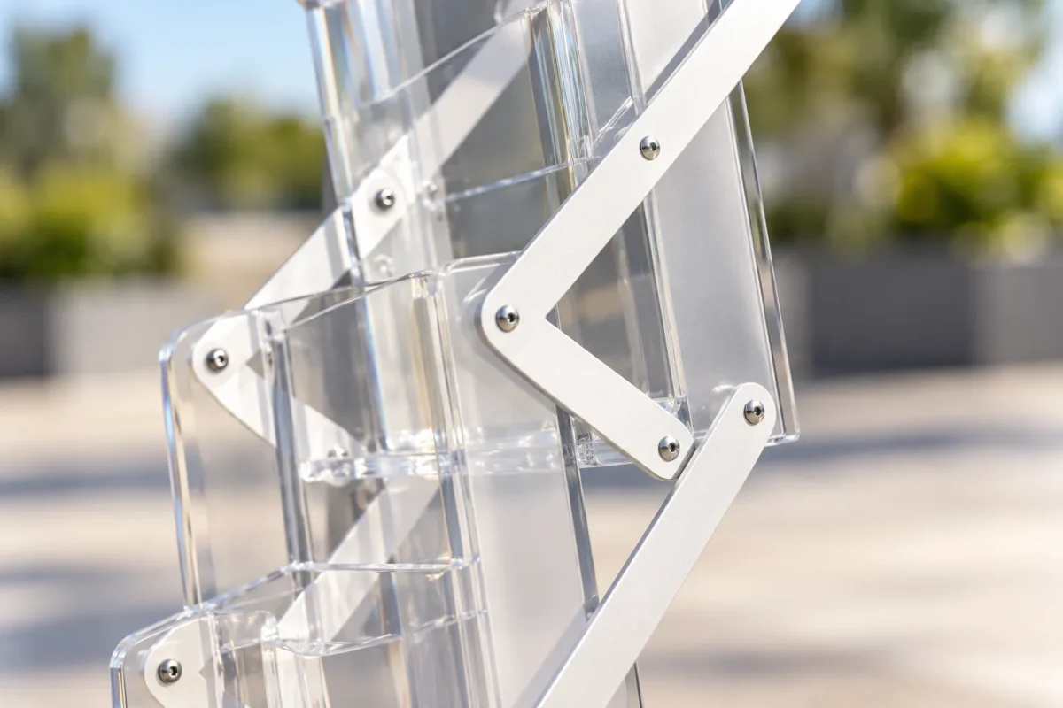 Folding frame of the BROCHURE STANDS